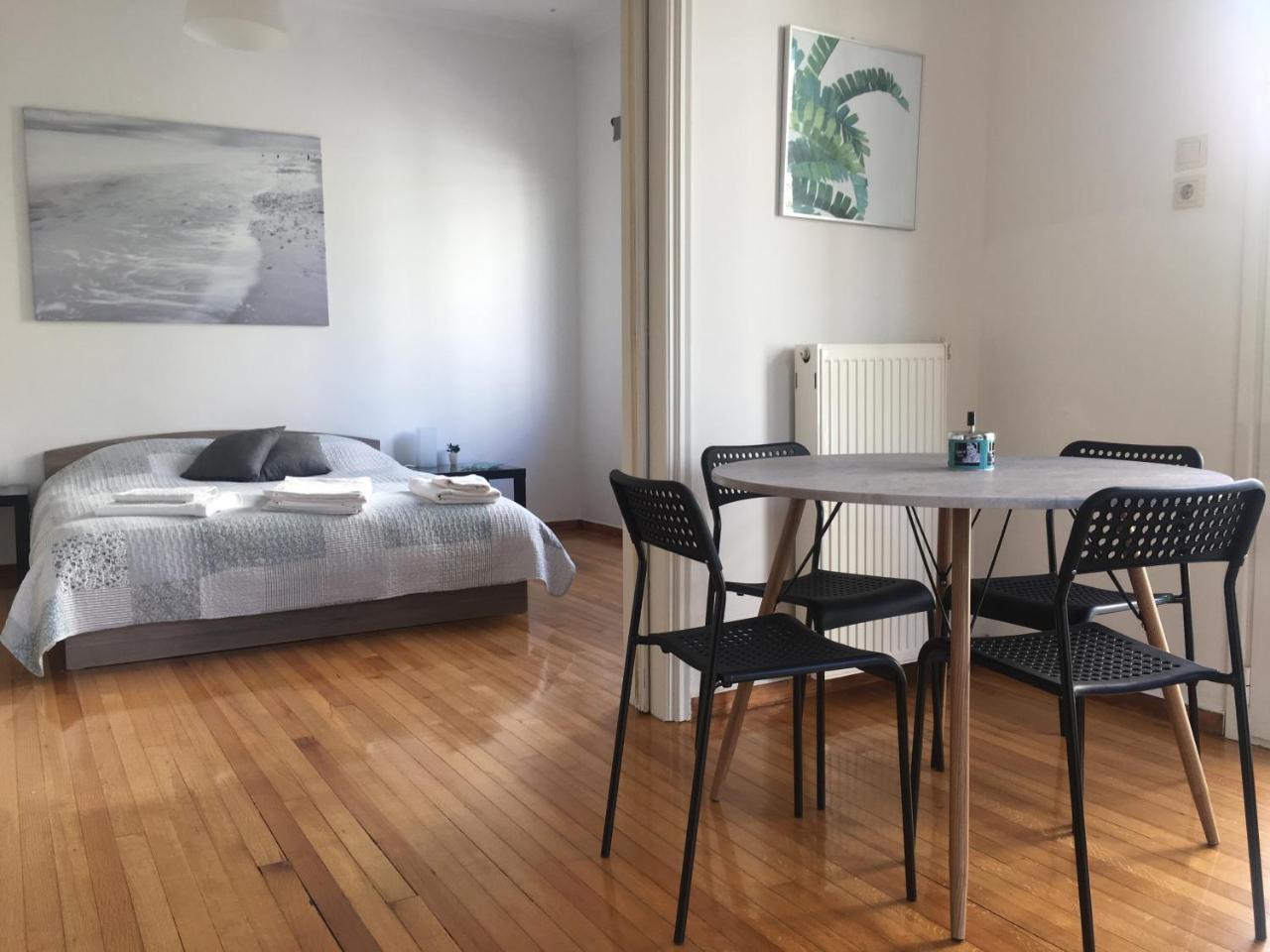 Central 5 Room Apartment Atene Esterno foto